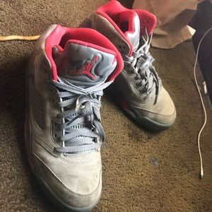 Retro Jordan 5 sz 9.5